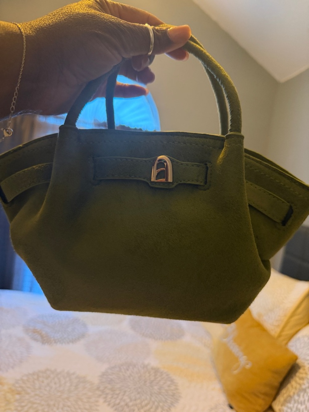 New Olive Green Mini Faux Suede Top-Handle Bucket Bag W/ strap - Picture 5 of 9